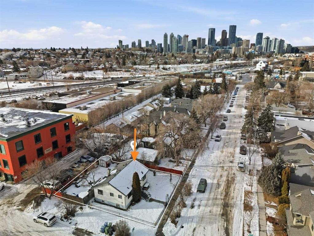 1339 11 Avenue Se, Calgary, AB - Outdoor With View