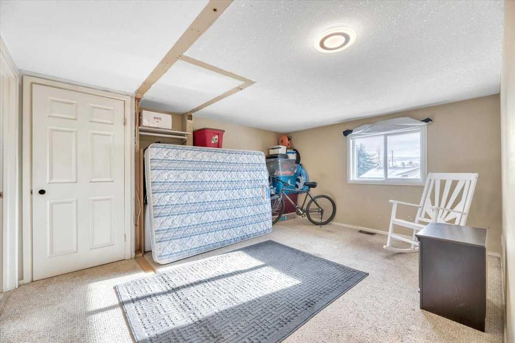 427 Cole Crescent, Carseland, AB - Indoor