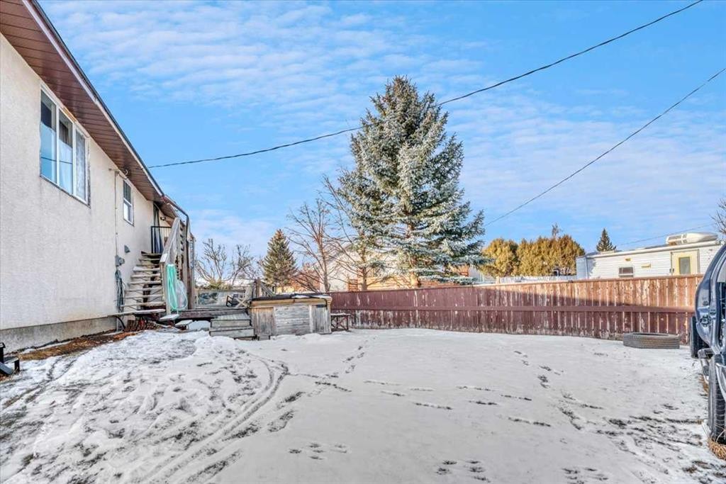 427 Cole Crescent, Carseland, AB - Outdoor