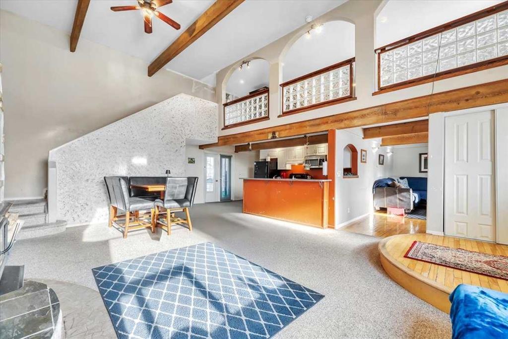 427 Cole Crescent, Carseland, AB - Indoor Photo Showing Other Room