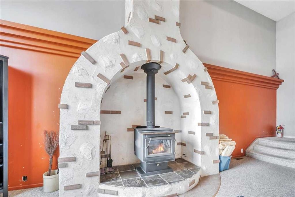 427 Cole Crescent, Carseland, AB - Indoor Photo Showing Other Room