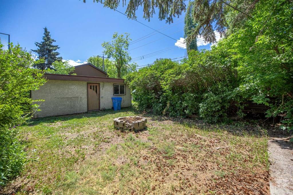 155 35 Street Nw, Calgary, AB - Outdoor