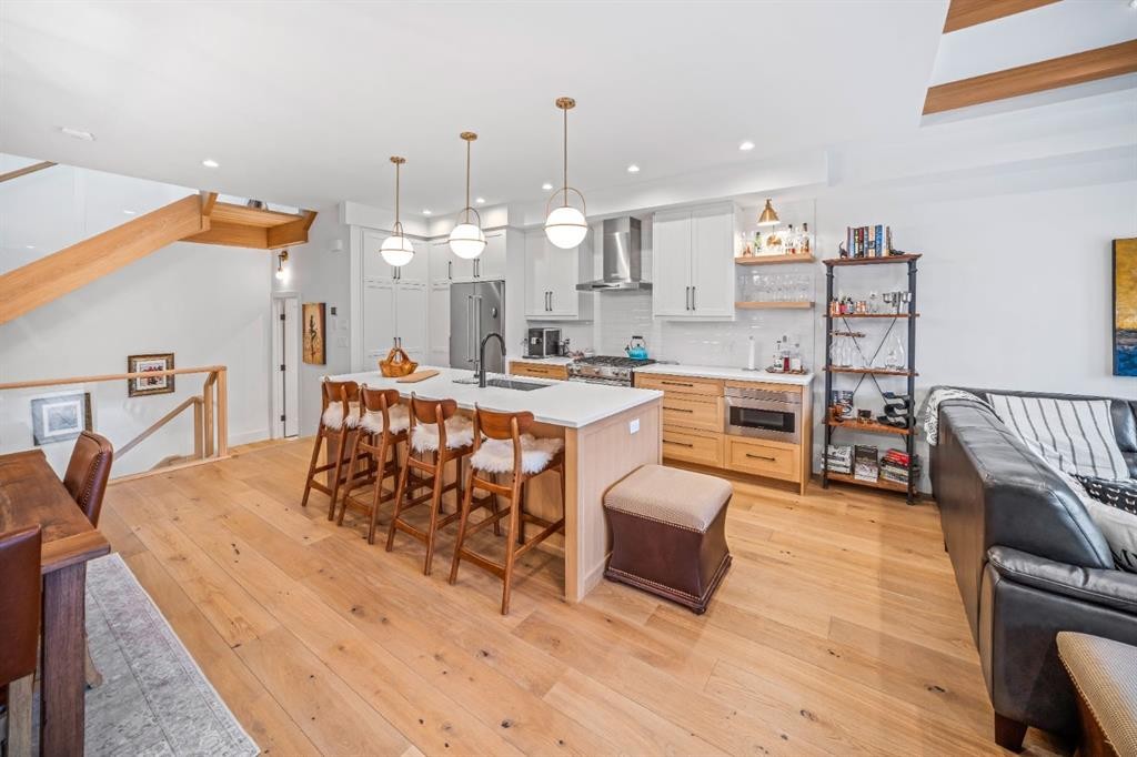 4-810 3Rd Street, Canmore, AB - Indoor