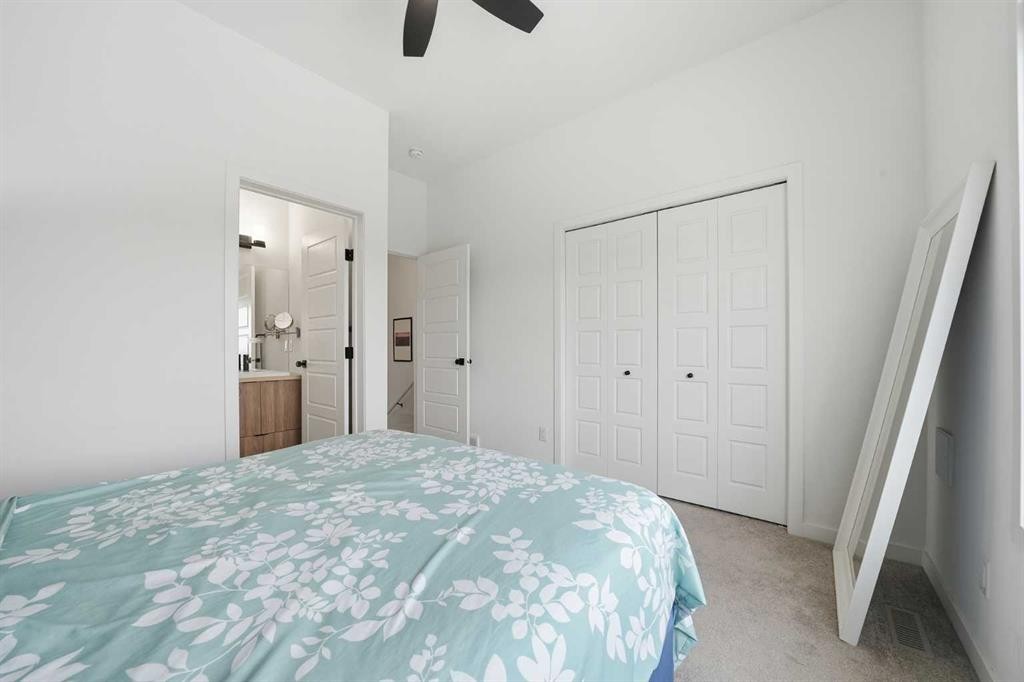 93 Walgrove Common Se, Calgary, AB - Indoor Photo Showing Bedroom