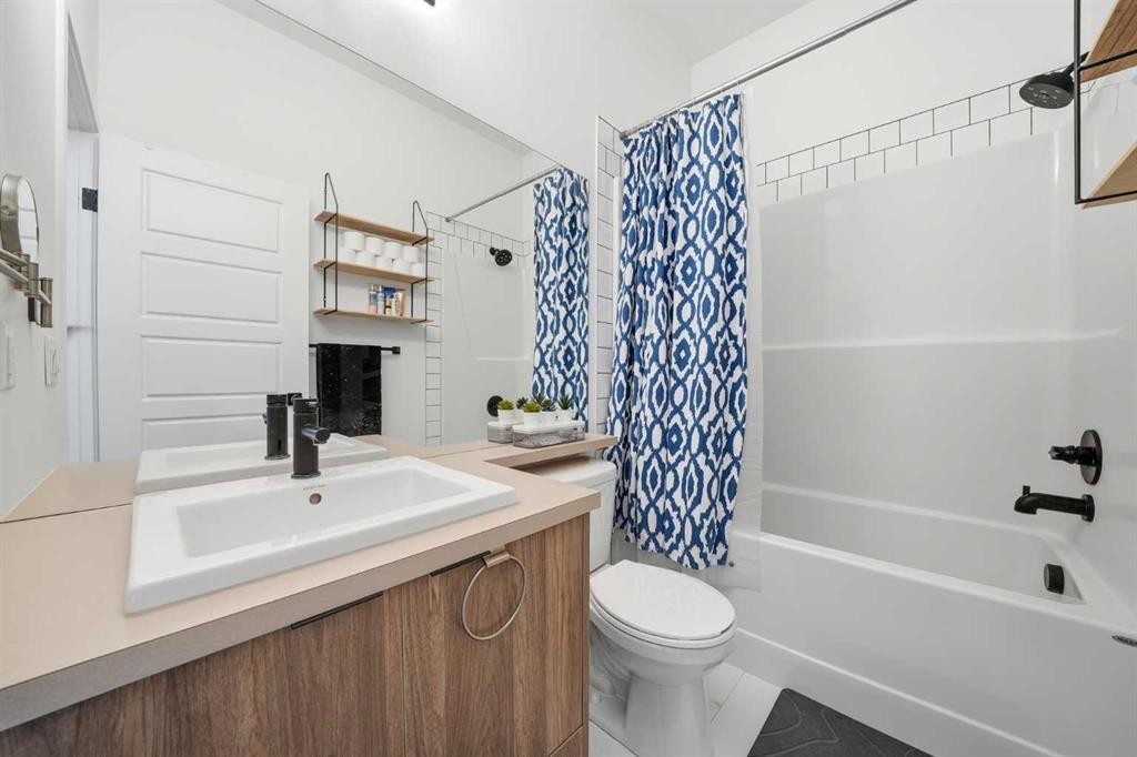 93 Walgrove Common Se, Calgary, AB - Indoor Photo Showing Bathroom