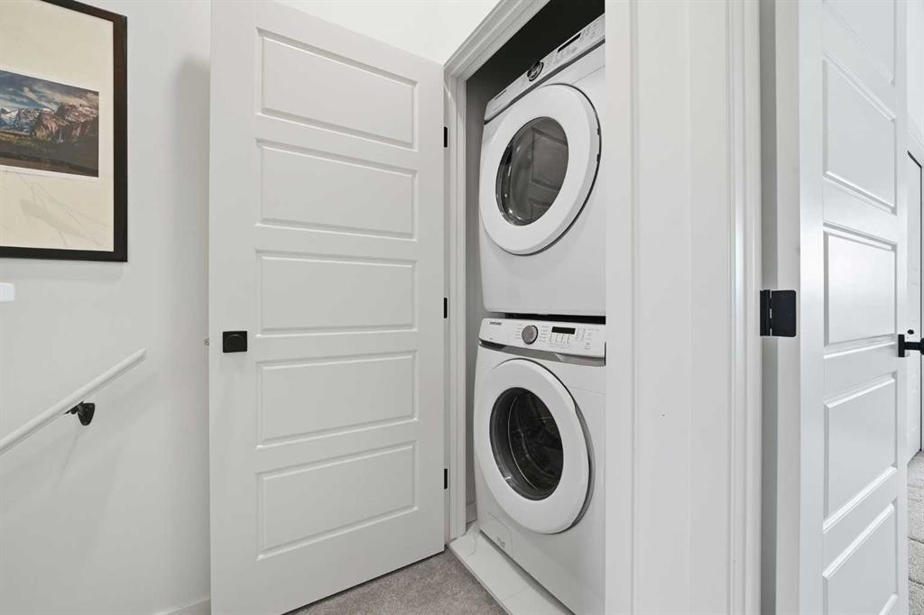 93 Walgrove Common Se, Calgary, AB - Indoor Photo Showing Laundry Room