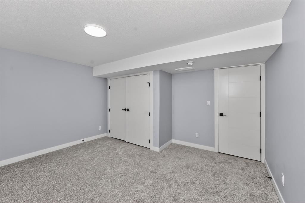 432 Ogden Drive Se, Calgary, AB - Indoor Photo Showing Other Room