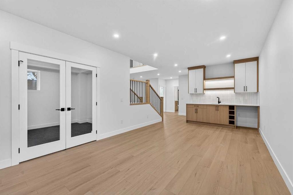 32 Lakes Estates Circle, Strathmore, AB - Indoor