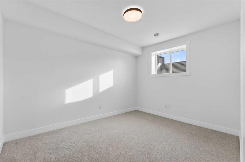 32 Lakes Estates Circle, Strathmore, AB - Indoor Photo Showing Other Room