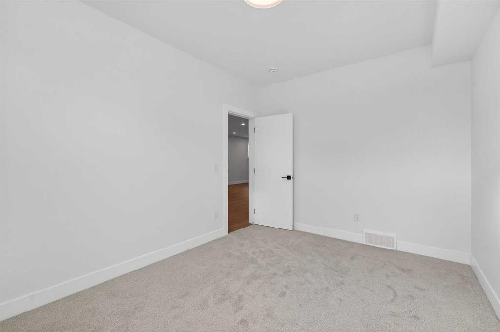 32 Lakes Estates Circle, Strathmore, AB - Indoor Photo Showing Other Room