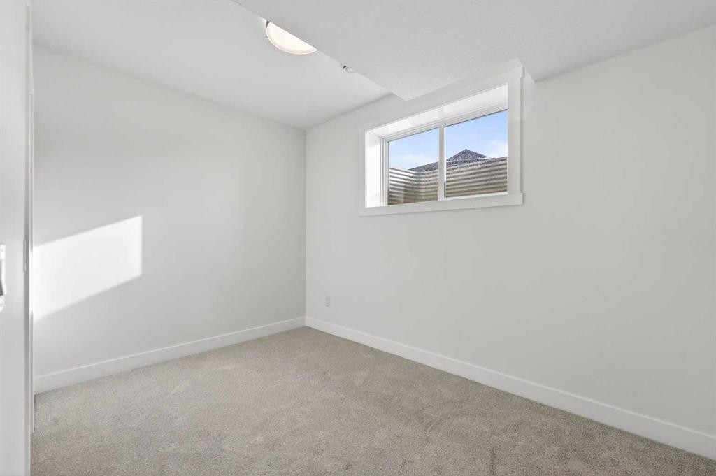 32 Lakes Estates Circle, Strathmore, AB - Indoor Photo Showing Other Room