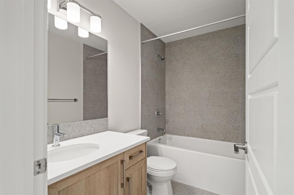 636 Sora Boulevard Se, Calgary, AB