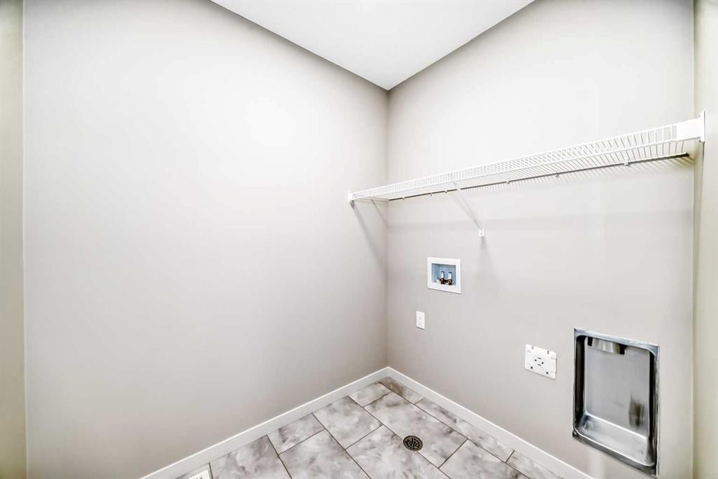 123 Sawgrass Gate Nw, Airdrie, AB - Indoor