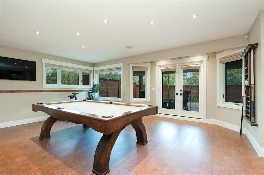 664 29 Avenue Nw, Calgary, AB - Indoor Photo Showing Other Room