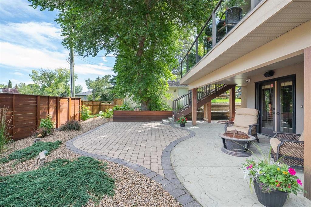664 29 Avenue Nw, Calgary, AB - Outdoor With Deck Patio Veranda
