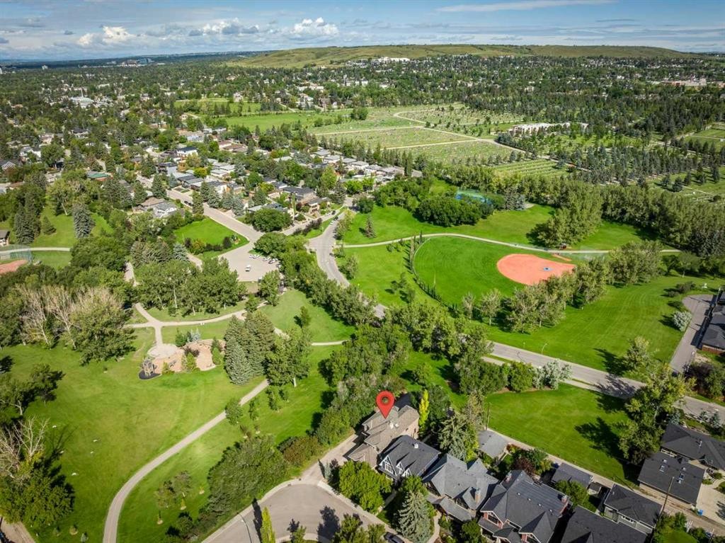 664 29 Avenue Nw, Calgary, AB - Outdoor With View