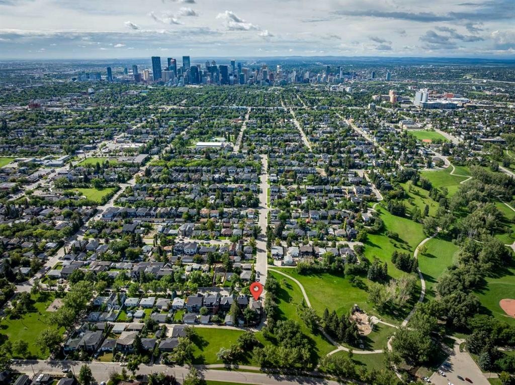 664 29 Avenue Nw, Calgary, AB - Outdoor With View