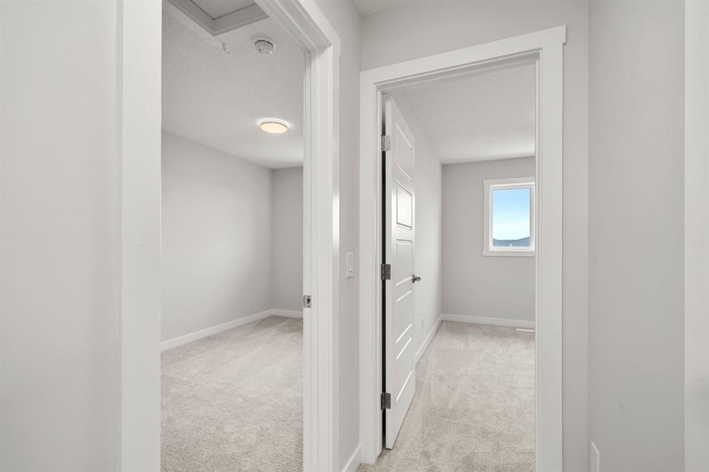17 Sora Gate Se, Calgary, AB - Indoor Photo Showing Other Room