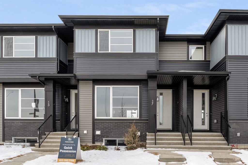 17 Sora Gate Se, Calgary, AB - Outdoor With Facade