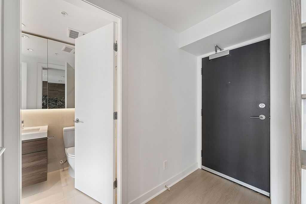 2705-310 12 Avenue Sw, Calgary, AB - Indoor Photo Showing Other Room