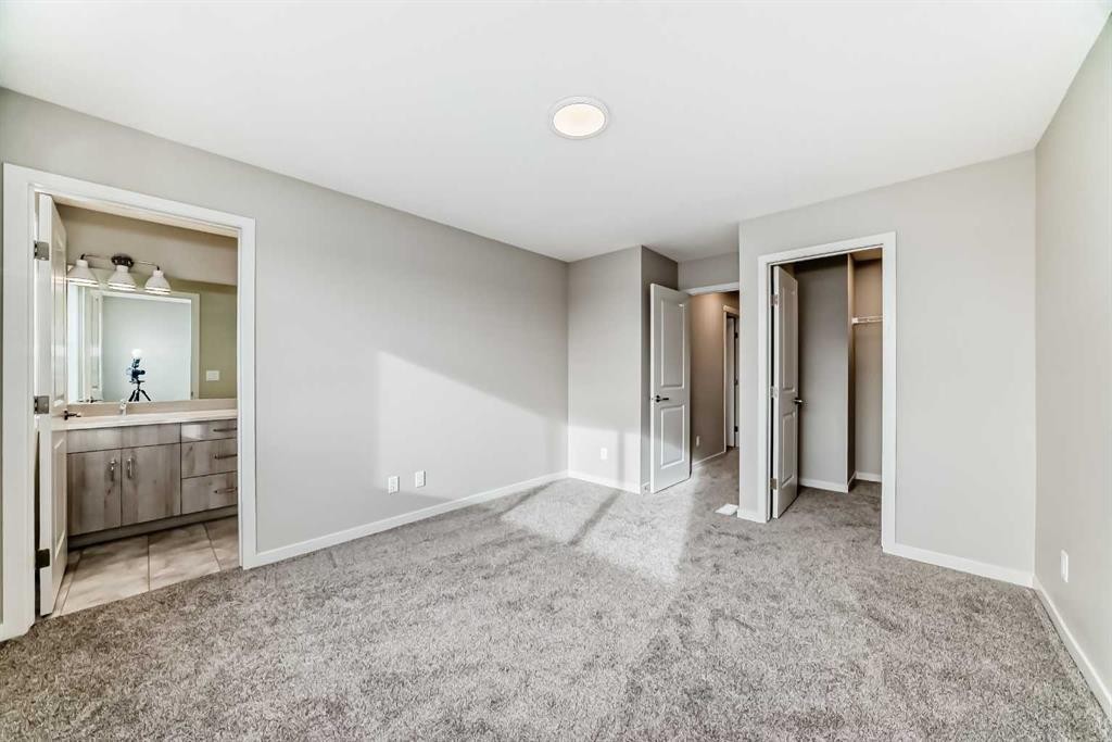 103 Sawgrass Gate Nw, Airdrie, AB - Indoor Photo Showing Other Room