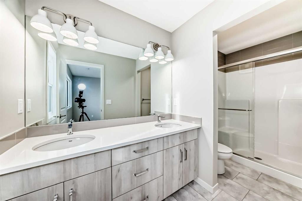 103 Sawgrass Gate Nw, Airdrie, AB - Indoor Photo Showing Bathroom