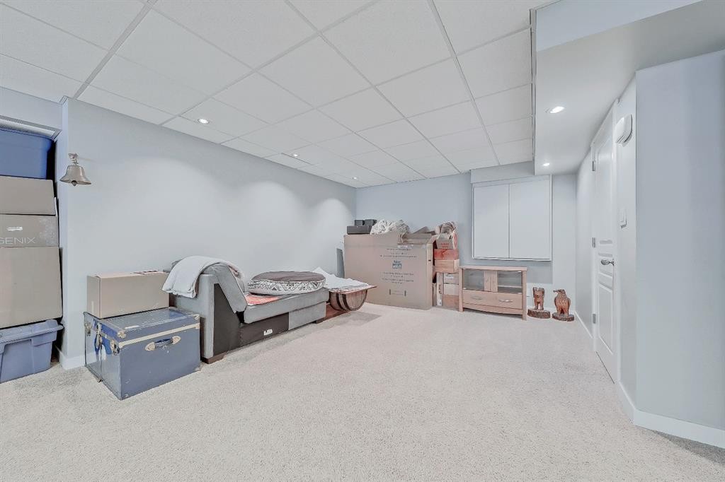 9 Copperleaf Way Se, Calgary, AB