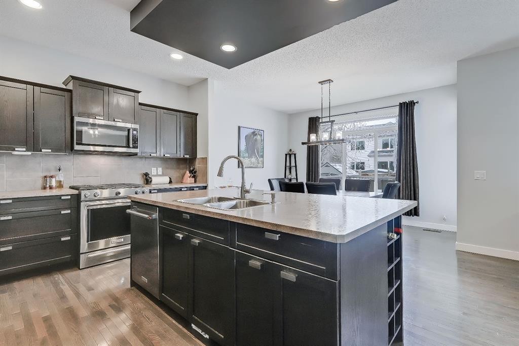 9 Copperleaf Way Se, Calgary, AB