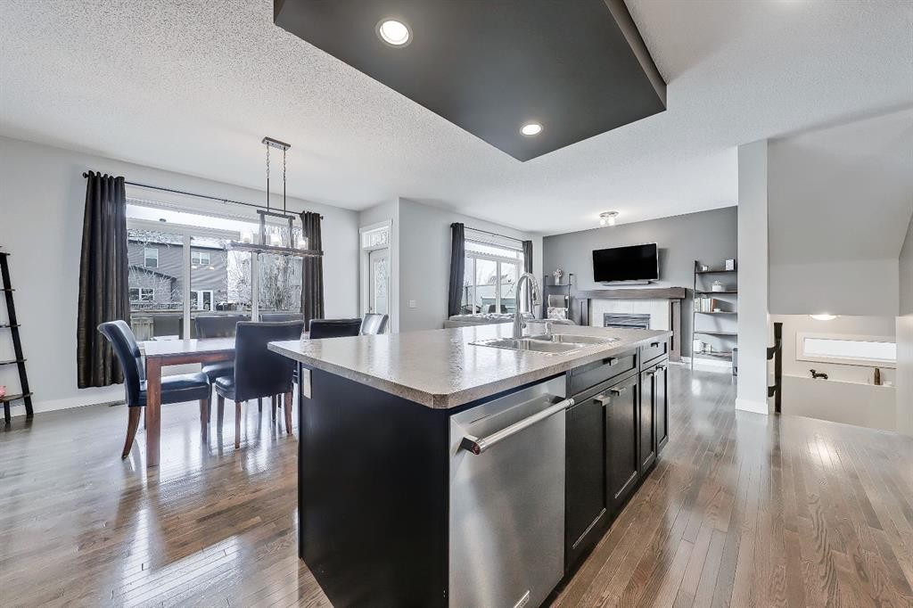 9 Copperleaf Way Se, Calgary, AB