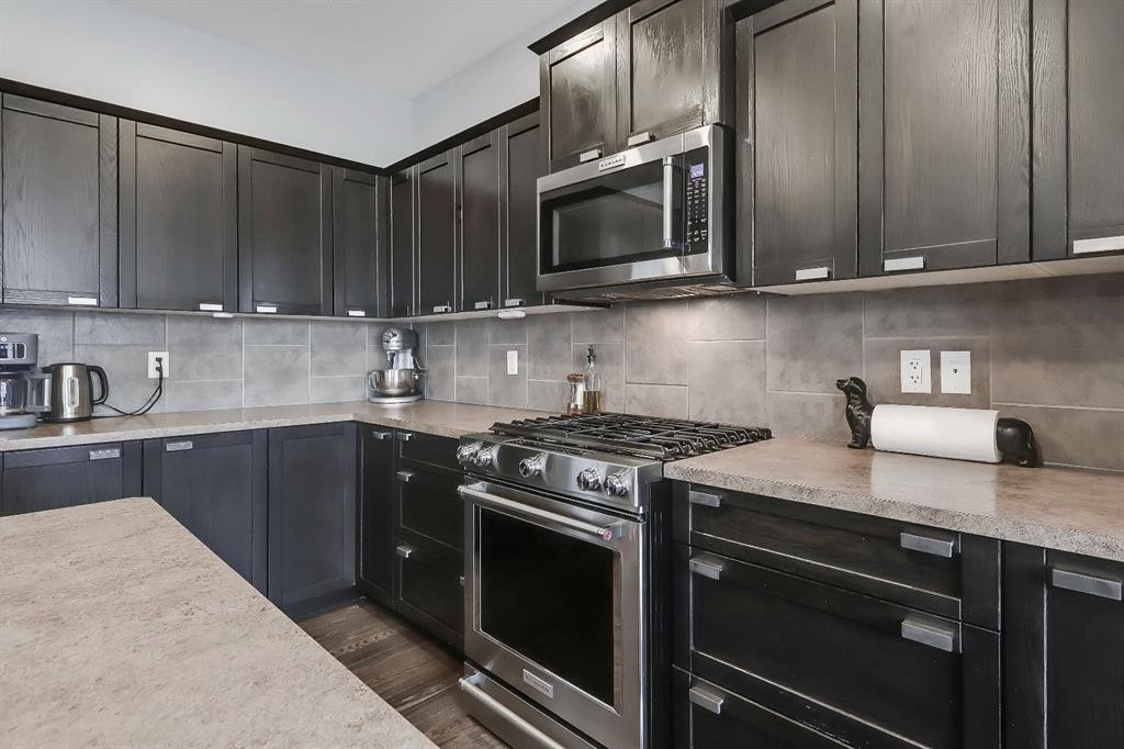 9 Copperleaf Way Se, Calgary, AB