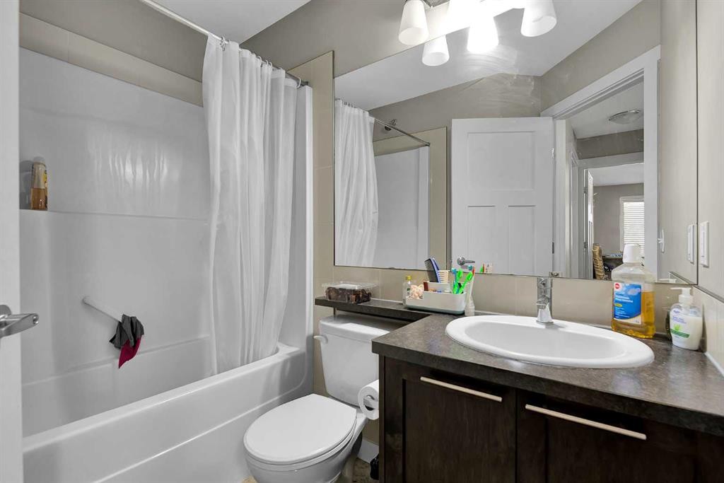 909 Skyview Ranch Grove, Calgary, AB - Indoor Photo Showing Bathroom