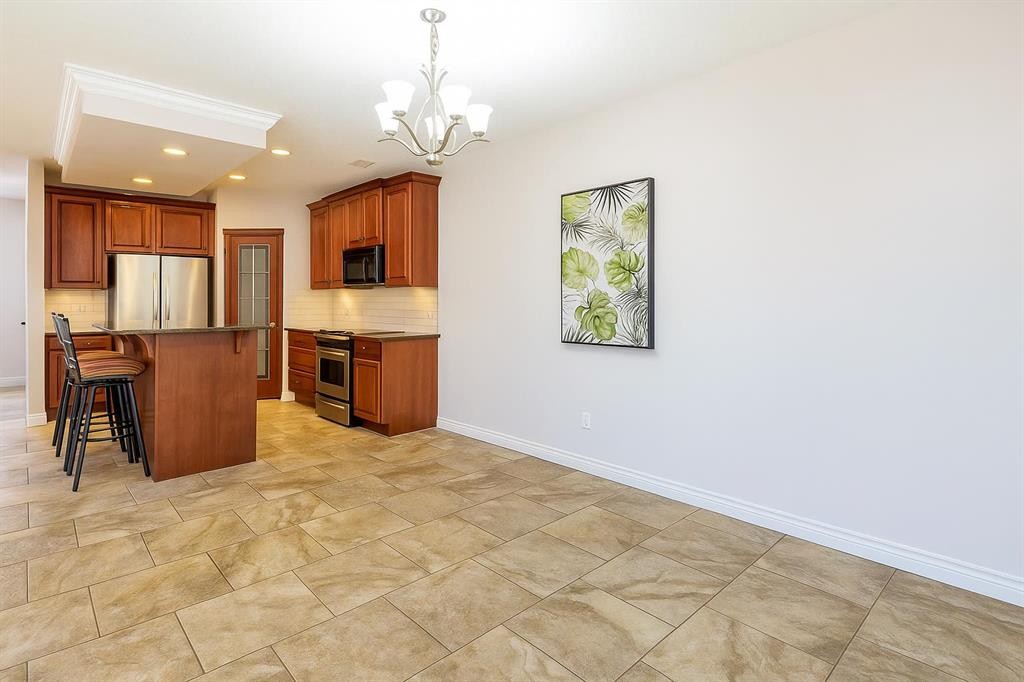 1421 40 Street Sw, Calgary, AB - Indoor Photo Showing Kitchen