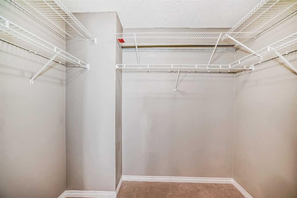 303-369 Rocky Vista Park Nw, Calgary, AB - Indoor With Storage