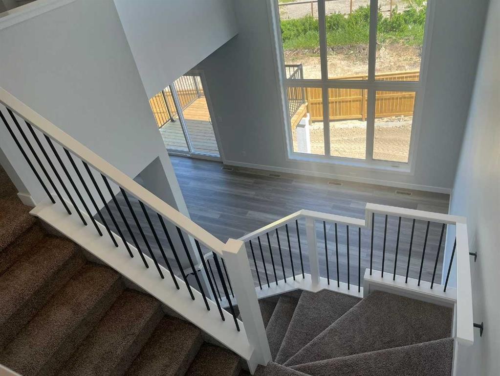 229 Edith Road Nw, Calgary, AB - Indoor Photo Showing Other Room