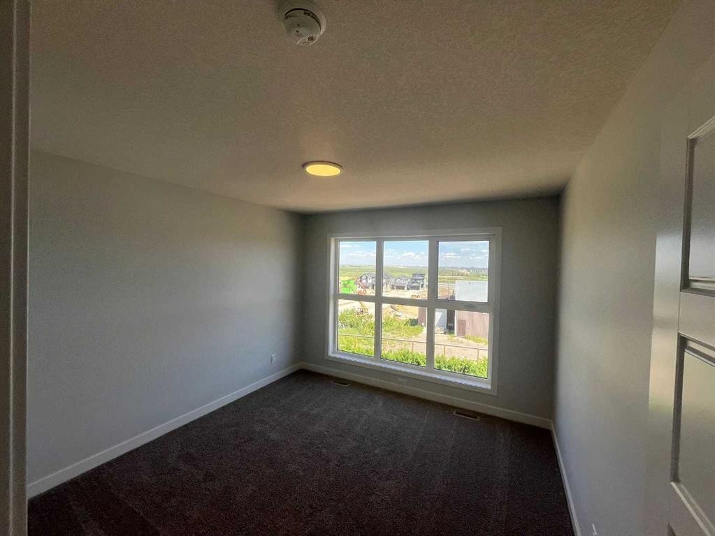 229 Edith Road Nw, Calgary, AB - Indoor Photo Showing Other Room