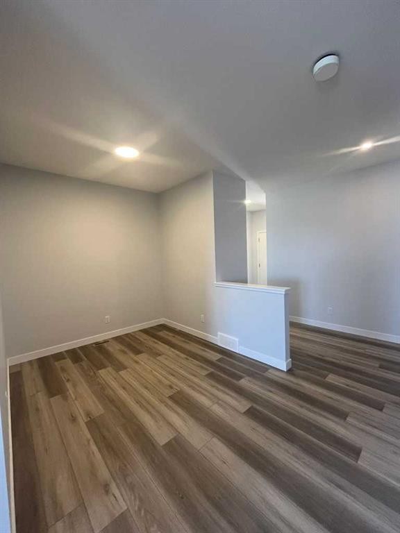 229 Edith Road Nw, Calgary, AB - Indoor Photo Showing Other Room