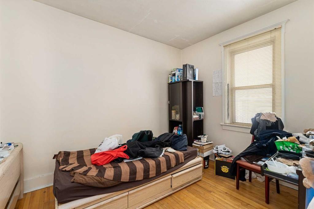 216 15 Avenue Nw, Calgary, AB - Indoor