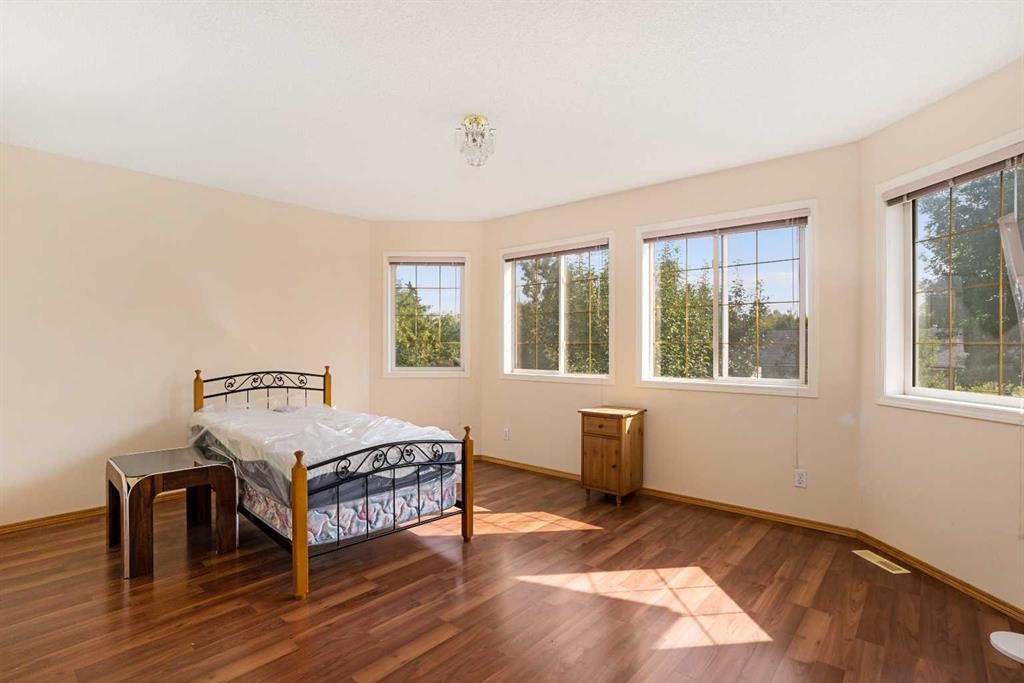 218 15 Avenue Nw, Calgary, AB - Indoor