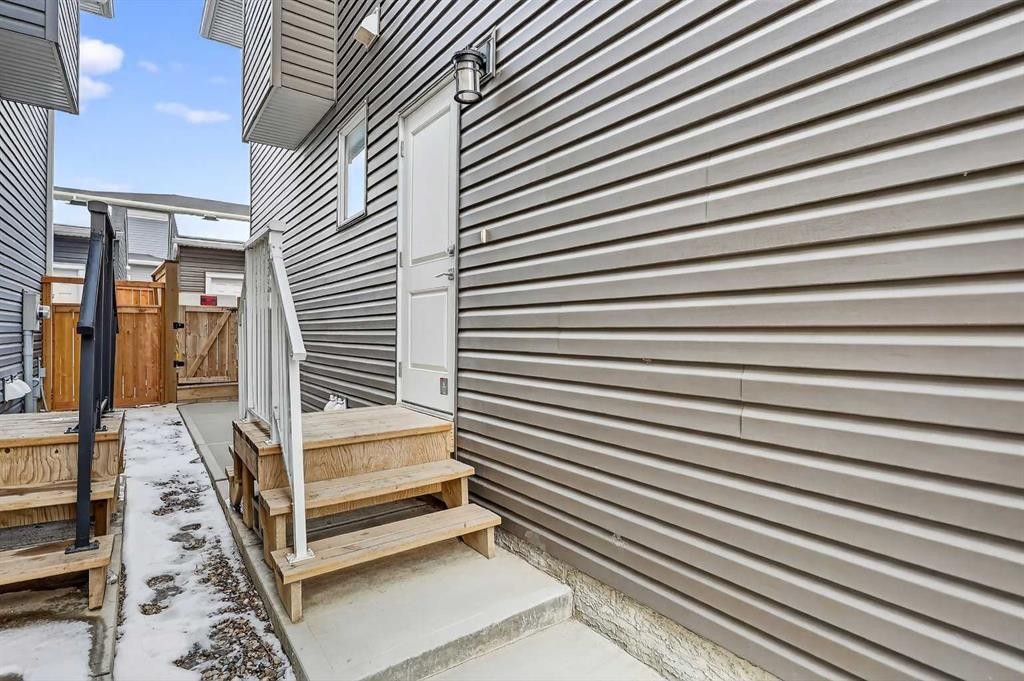 132 Corner Meadows Gate Ne, Calgary, AB - Outdoor
