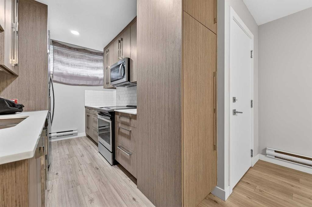 132 Corner Meadows Gate Ne, Calgary, AB - Indoor Photo Showing Kitchen