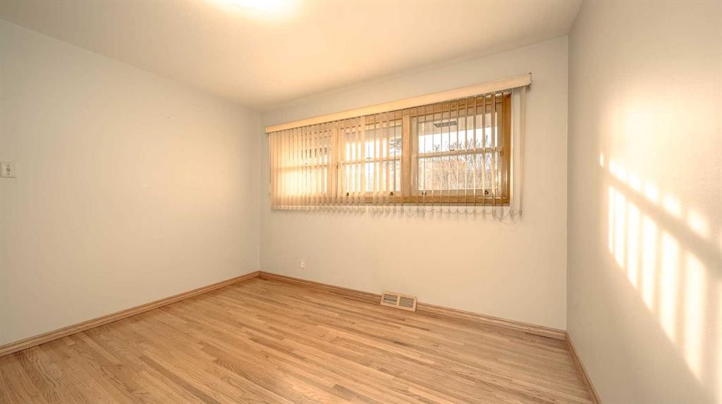 10 Marlowe Place Ne, Calgary, AB - Indoor Photo Showing Other Room