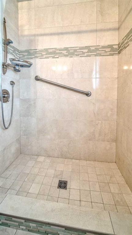 10 Marlowe Place Ne, Calgary, AB - Indoor Photo Showing Bathroom