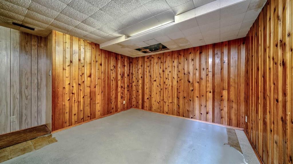 10 Marlowe Place Ne, Calgary, AB - Indoor Photo Showing Other Room