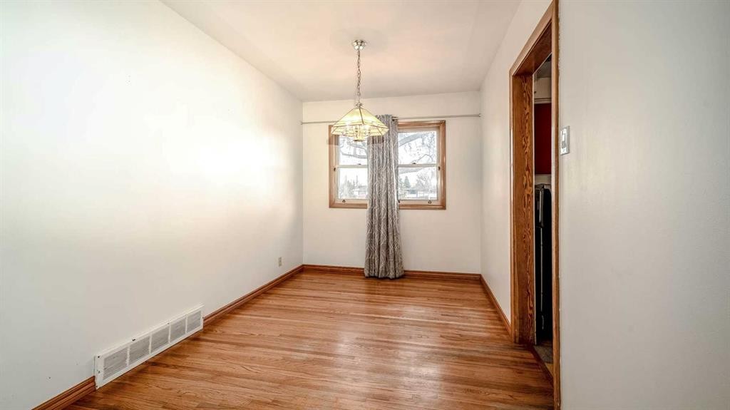 10 Marlowe Place Ne, Calgary, AB - Indoor Photo Showing Other Room