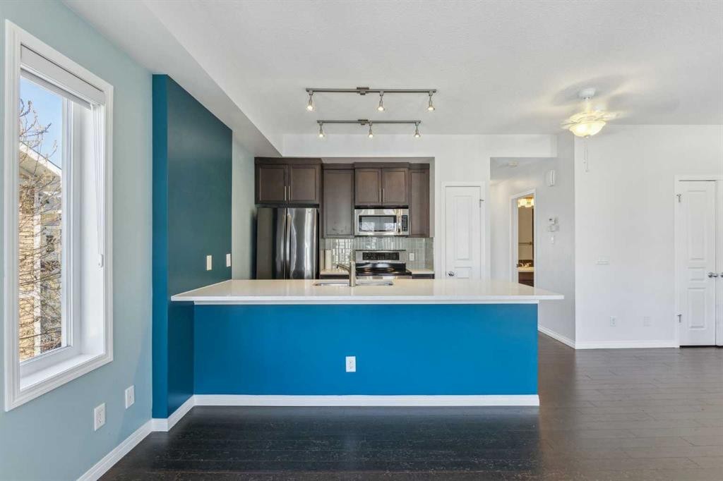 1006 Auburn Bay Square Se, Calgary, AB - Indoor Photo Showing Kitchen