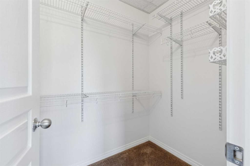 1006 Auburn Bay Square Se, Calgary, AB - Indoor With Storage