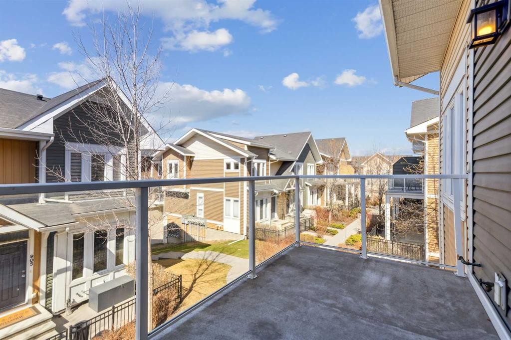 1006 Auburn Bay Square Se, Calgary, AB - Outdoor