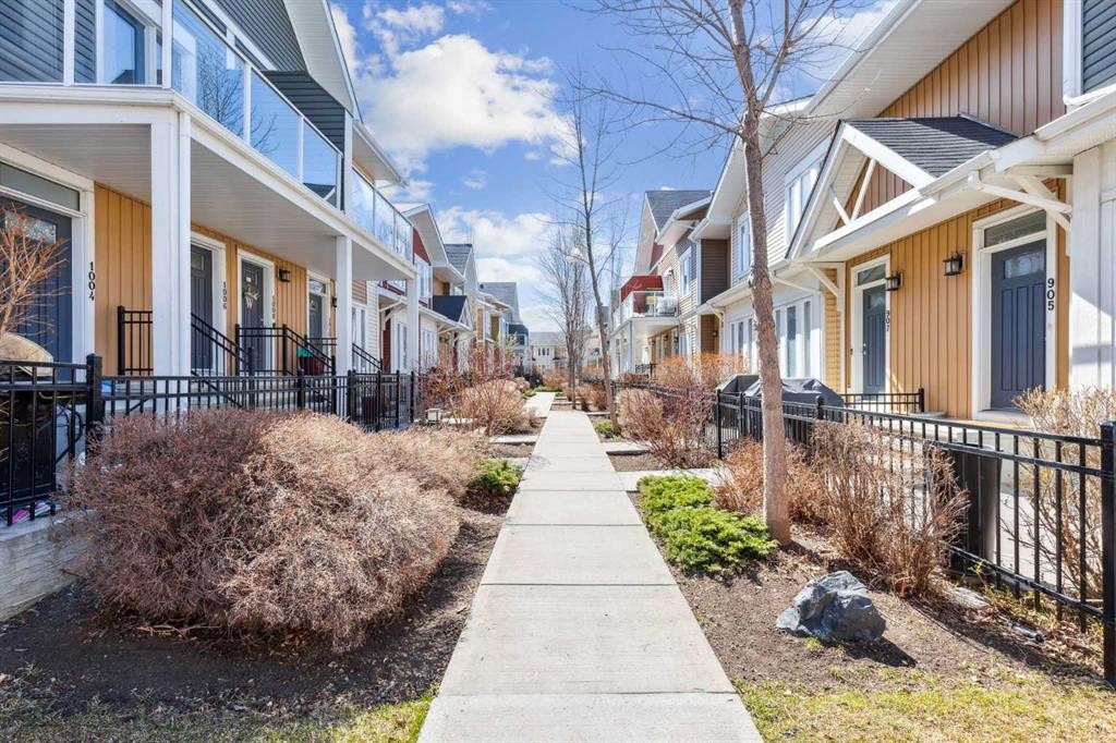 1006 Auburn Bay Square Se, Calgary, AB - Outdoor With Facade
