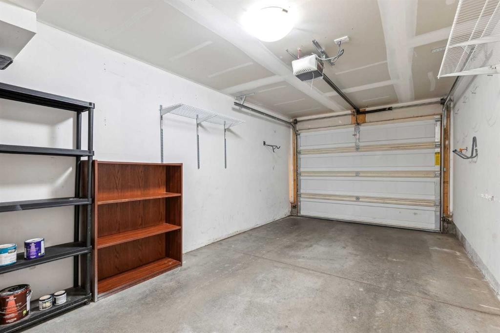 1006 Auburn Bay Square Se, Calgary, AB - Indoor Photo Showing Garage