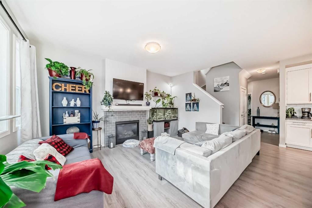 325 Sundown View, Cochrane, AB